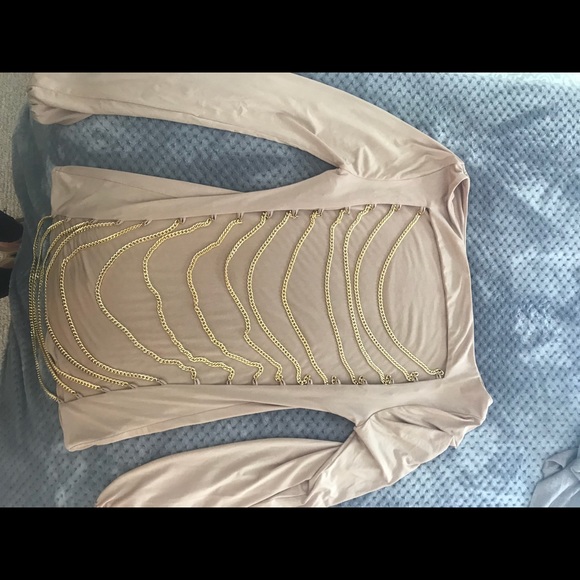 A one of a kind backless top by Savee - Picture 4 of 8